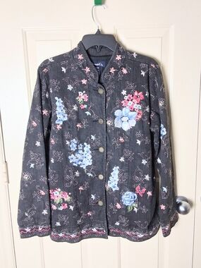 Denim&Co Vintage Women Faded Black Floral Embroiderd Denim Jacket Size Medium